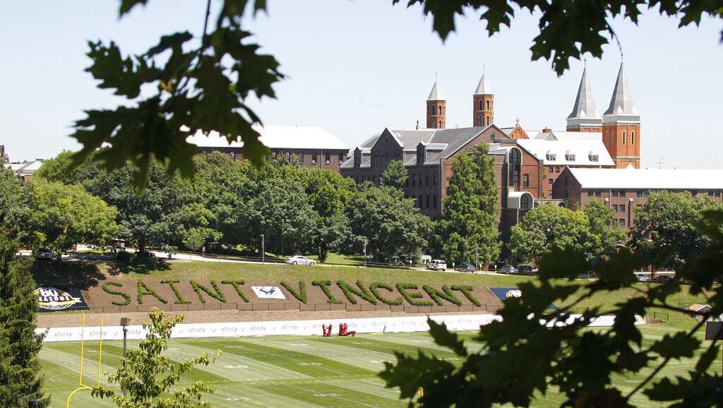Players report to Latrobe for Steelers Training Camp at St. Vincent College