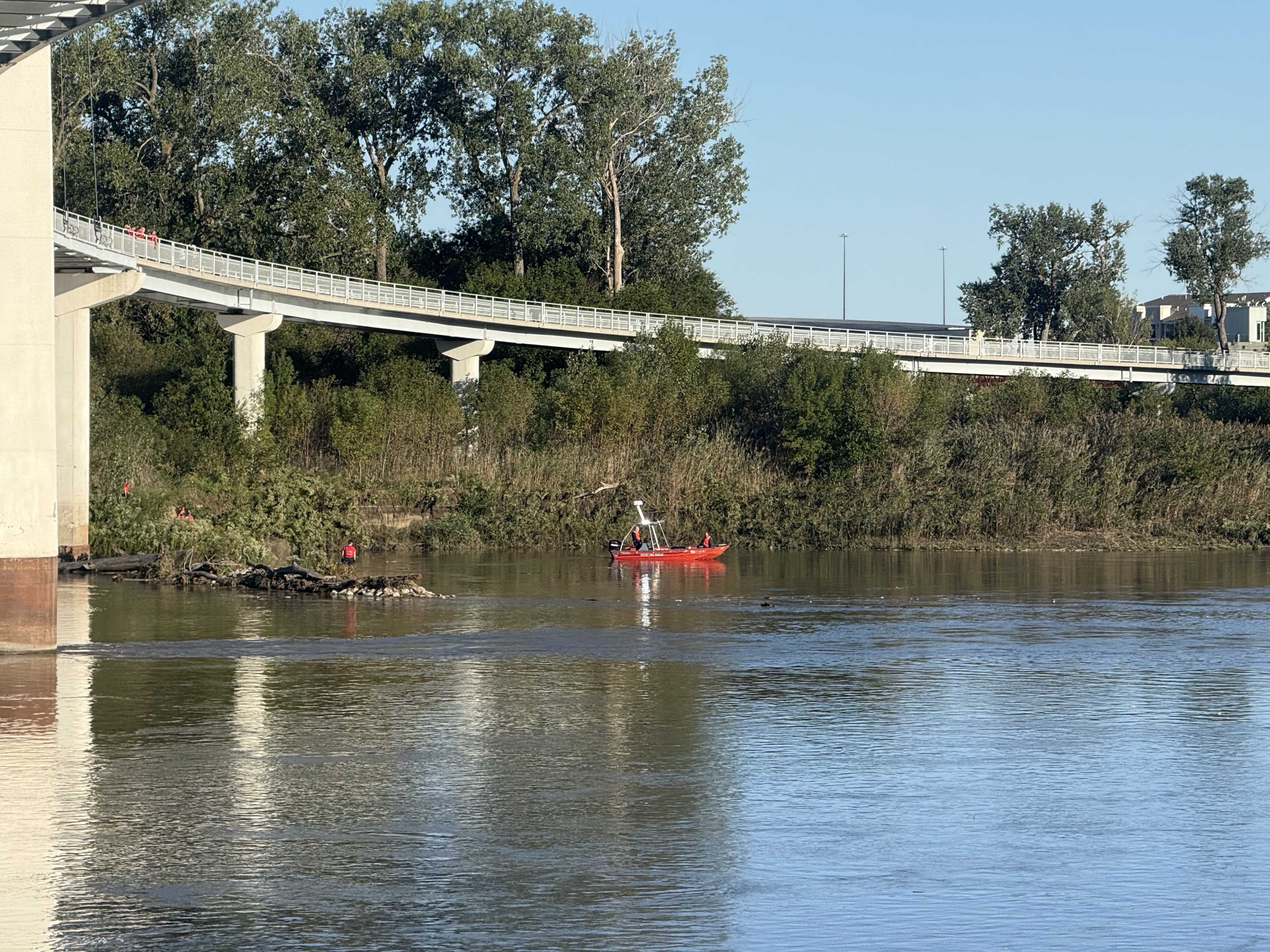 Omaha first responders find body of man swept away in Missouri River