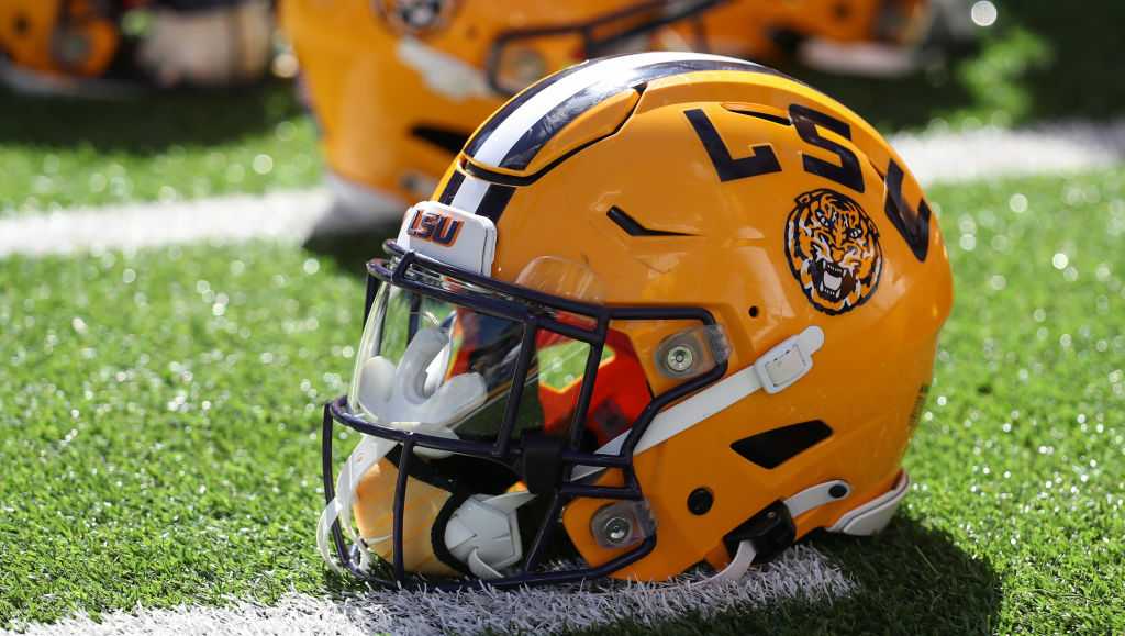 LSU finalizes 2026 roster, Tigers will not add former NFL players Dae'Quan Wright & Zxavian Harris