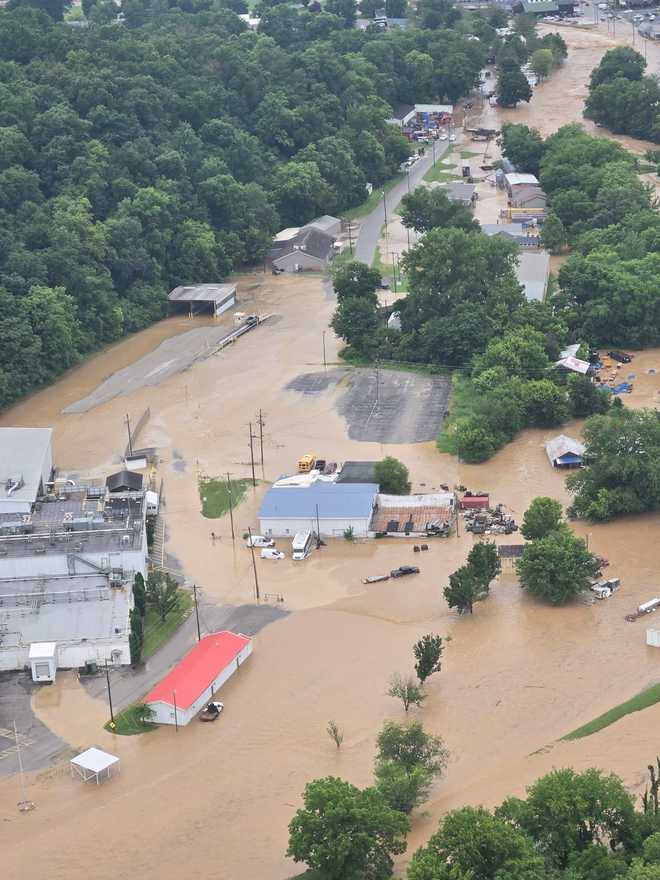 Flash flooding forces rescues, warnings in Lanesville. Indiana