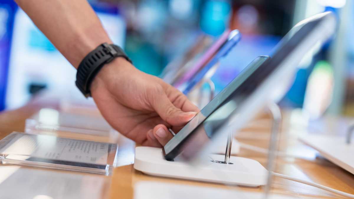 Expert warns consumers should look twice at that extended warranty offer
