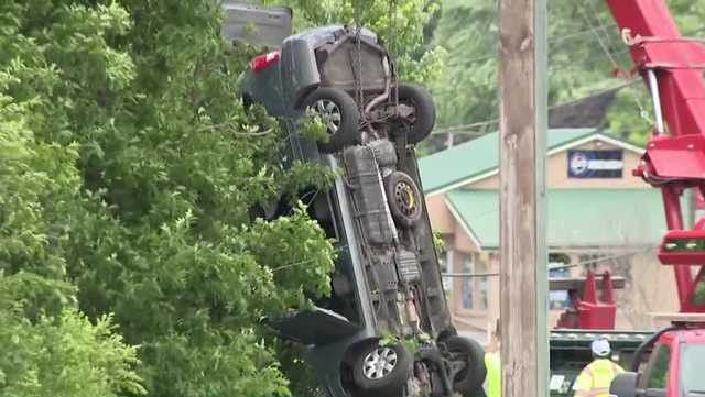 Coroner called after vehicle goes into Franklin County creek