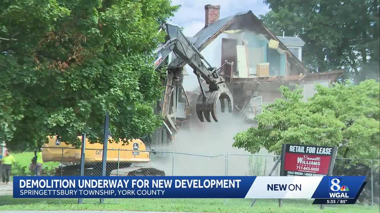 wgal.com - Brian Roche - Modernaire Motel comes down as Mount Zion Commons construction moves forward