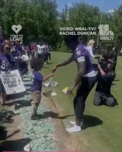 WATCH: Cleats for candy? Baltimore Ravens wide receiver makes trade with young fan