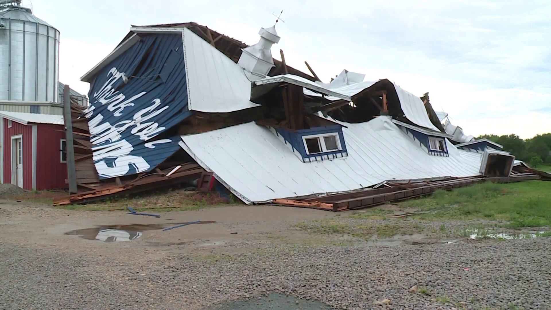 Culver's blue barn in Beaver Dam leveled by strong wind