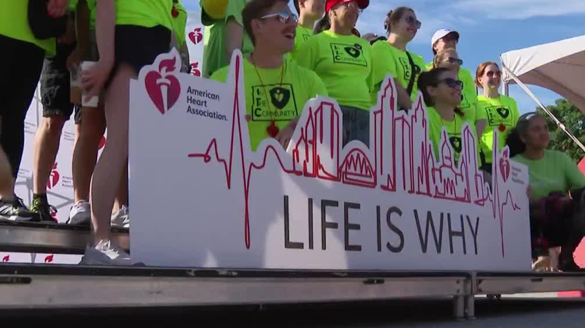 Hundreds gather for Central Iowa Heart Walk to support life-saving research