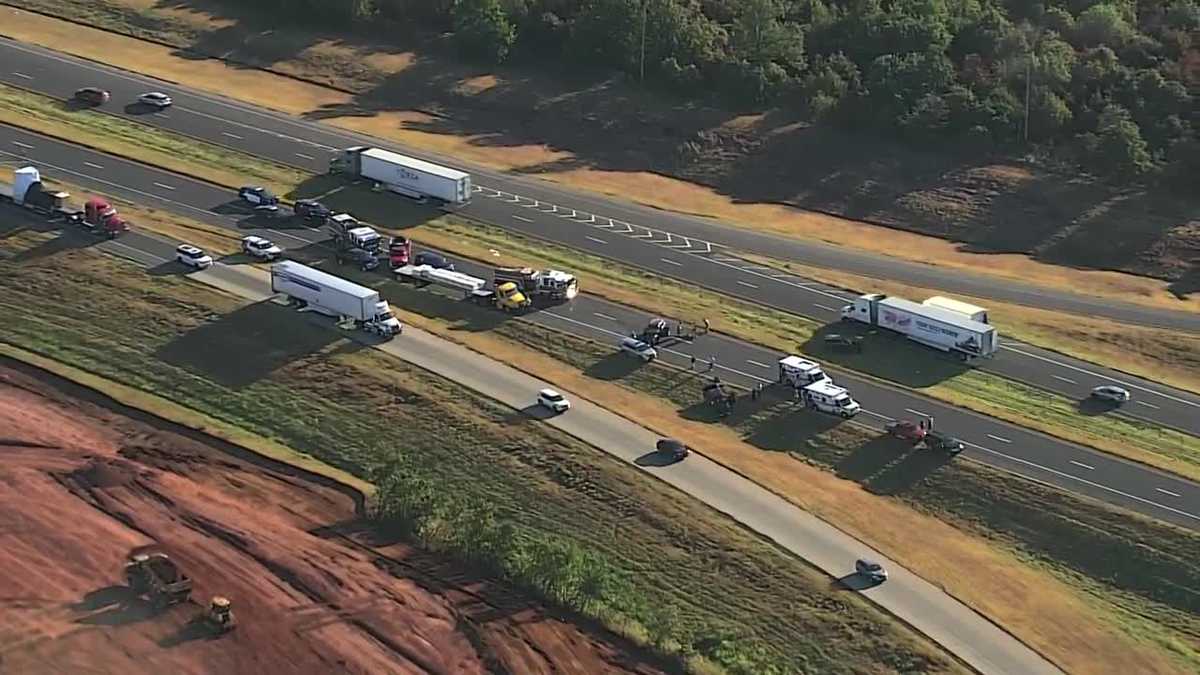 3 taken to hospital after multi-vehicle crash shuts down southbound I-35 in Edmond
