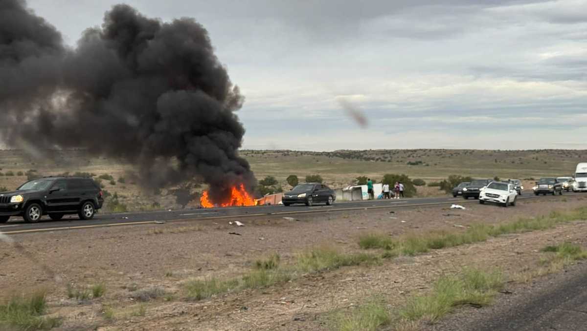 Two killed in I-40 crash involving semi, BCSO says