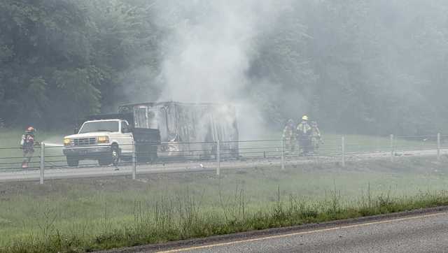 VIDEO: Trailer fire sends fireworks across Tennessee interstate