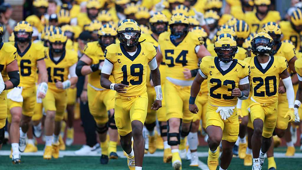 No. 16 Michigan survives scare vs WMU