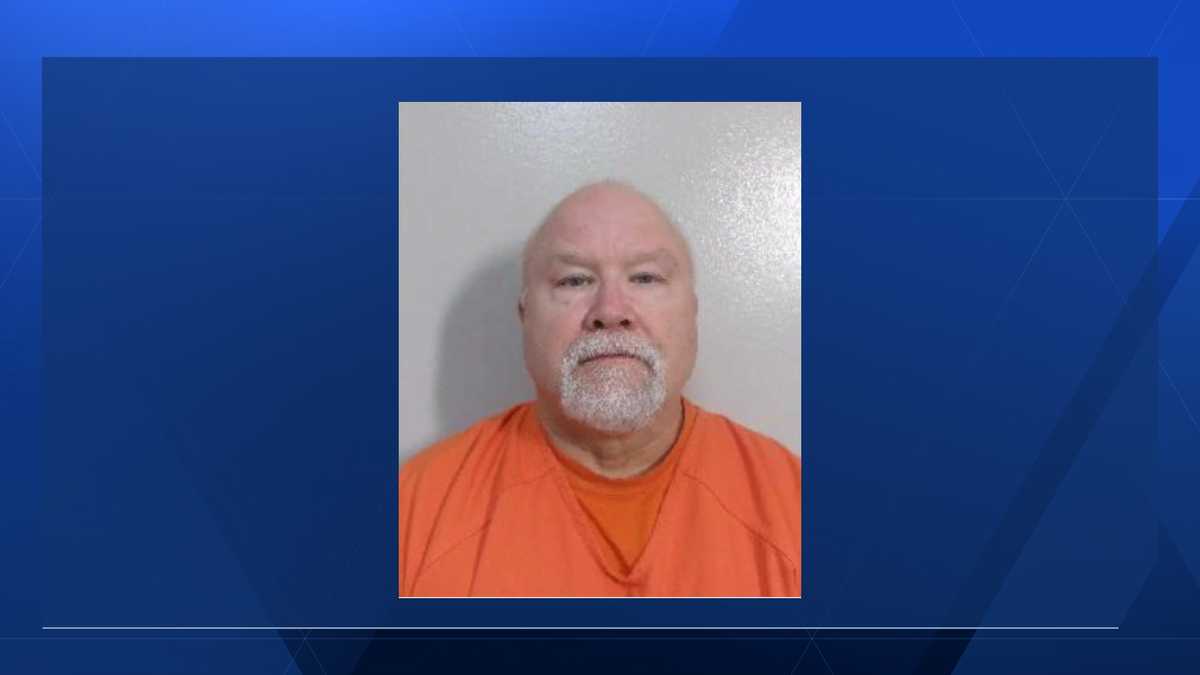 Former executive director of Nebraska Liquor Control Commission changes plea in federal case