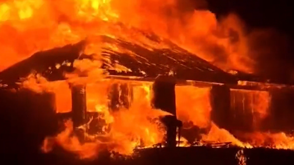 Sister expresses thanks to deputy who tried to rescue woman from house fire