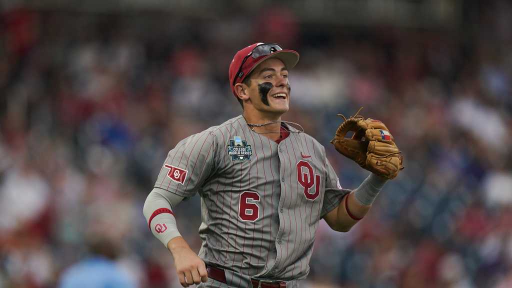 Oklahoma Sooners aim for semifinals in College World Series clash with Georgia
