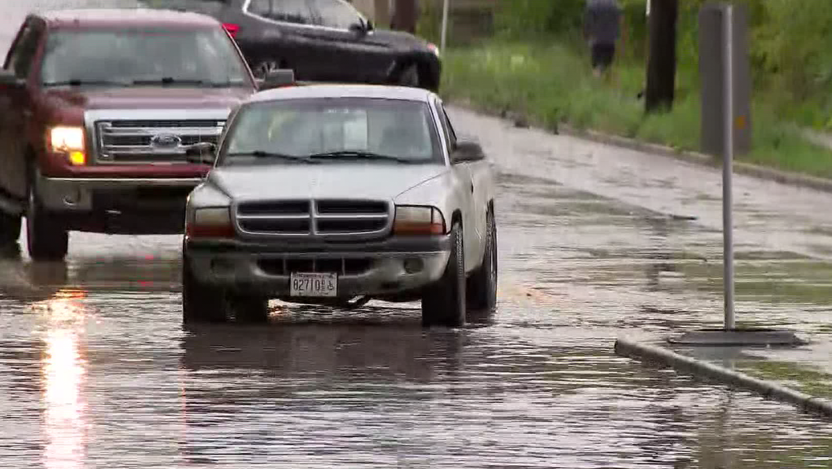 Severe Storms Cause Widespread Power Outages in Southeast Wisconsin - News Directory 3