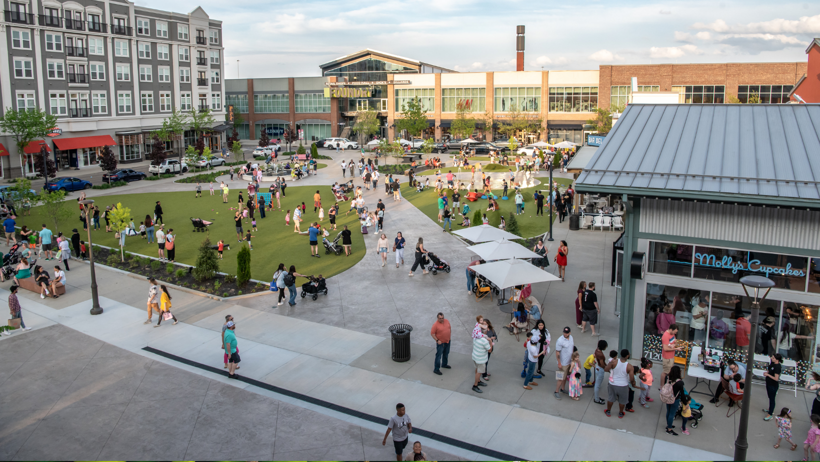 wlwt.com - Emily Sanderson - Liberty Center plans $20M makeover with hotel, apartments and new attractions