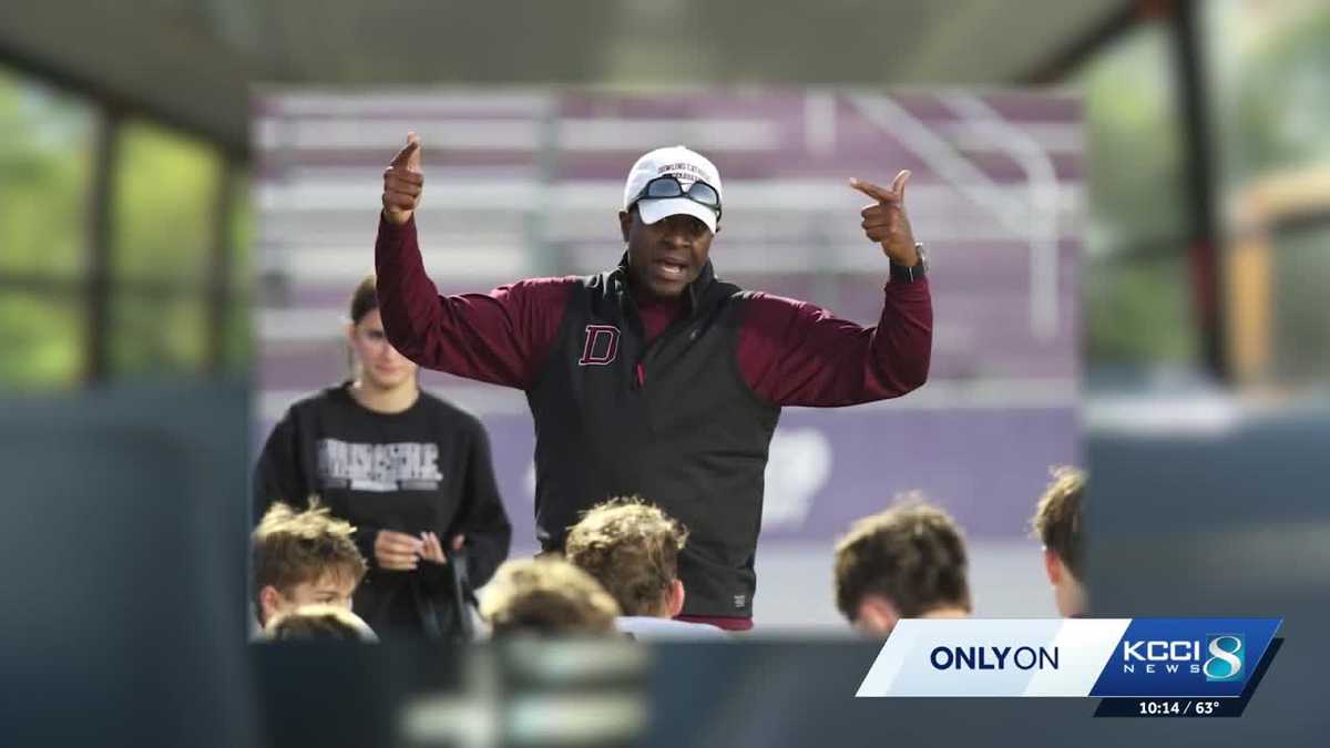 Dowling freshman football assistants, trainer step in when coach has heart attack on way to game