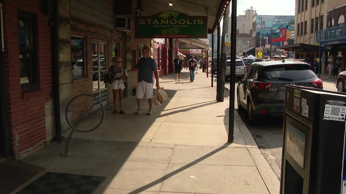 'It was a ghost town': Strip District faced low turnout despite preparation for busy NFL Draft weekend