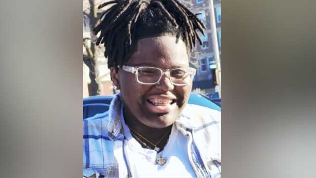Milwaukee police ask for help to find critically missing 17-year-old girl