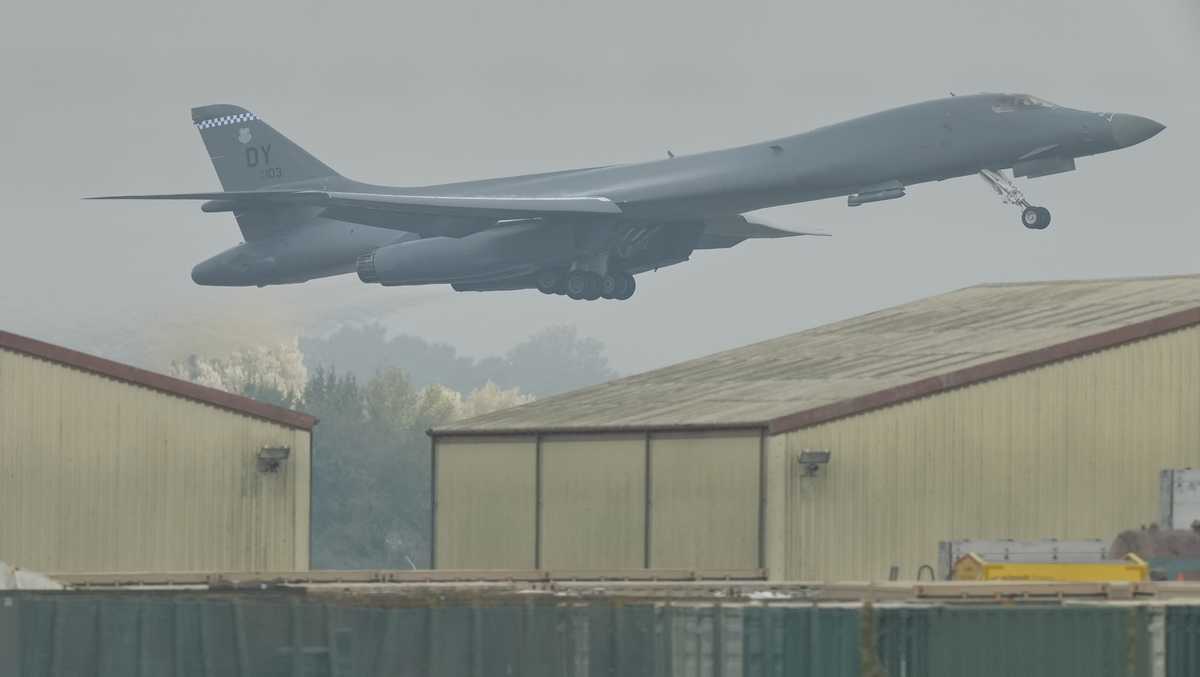 Bombers leave RAF Fairford after terror plot probe - WTAE
