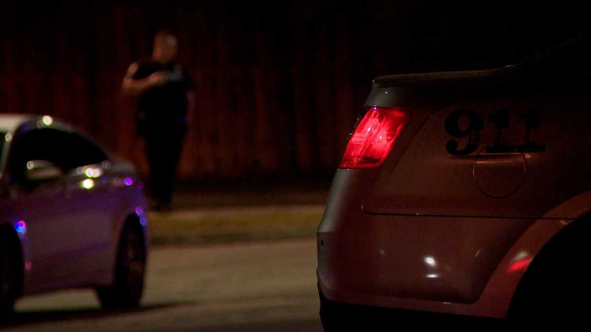 LMPD: Man hospitalized after shooting in Shawnee