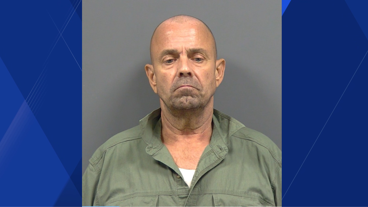 Fort Myers Beach man accused of violating terms of release after aggravated stalking arrest