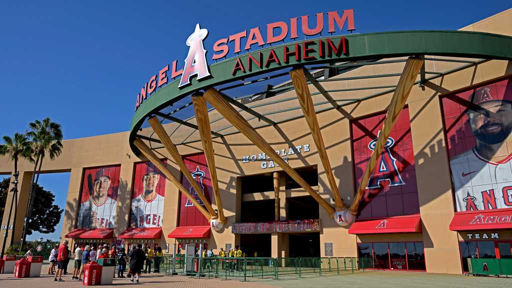 Los Angeles Angels to be sold to Stan Kroenke