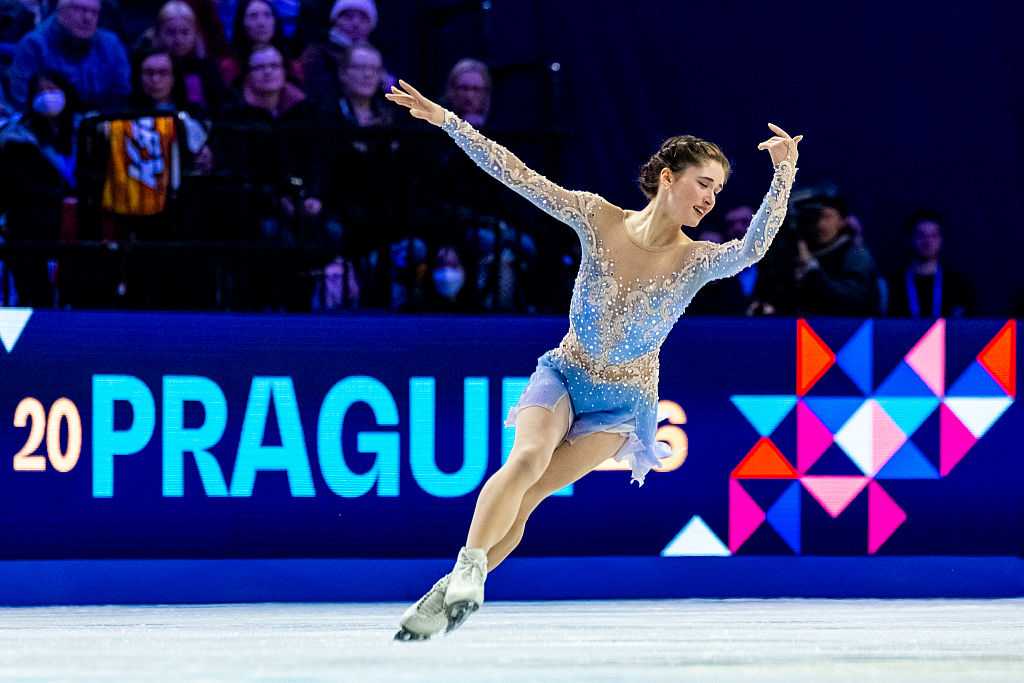 wcvb.com - Sydney Woogerd - Boston fashion students compete to design for Olympian