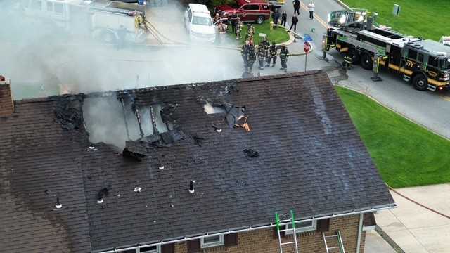 Emergency crews respond to house fire in York County