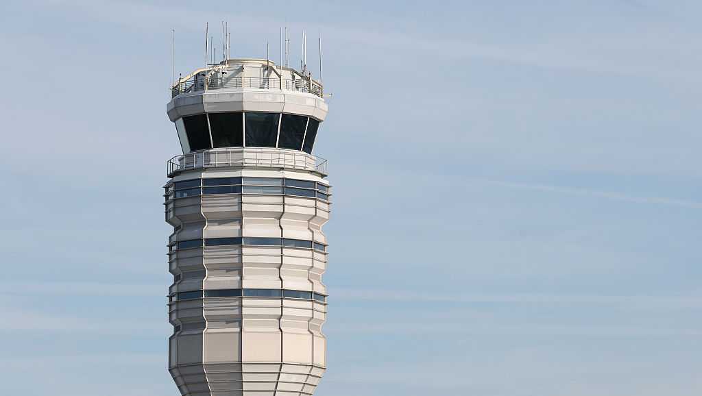 FAA says Minneapolis control center outage delays flights across Midwest, including at Eppley Airfield