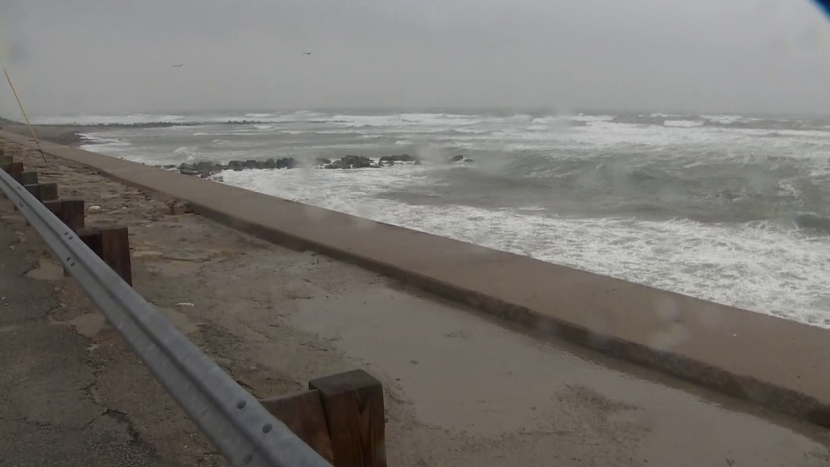 Winds intensify, power outages reported as nor'easter batters Mass. coast