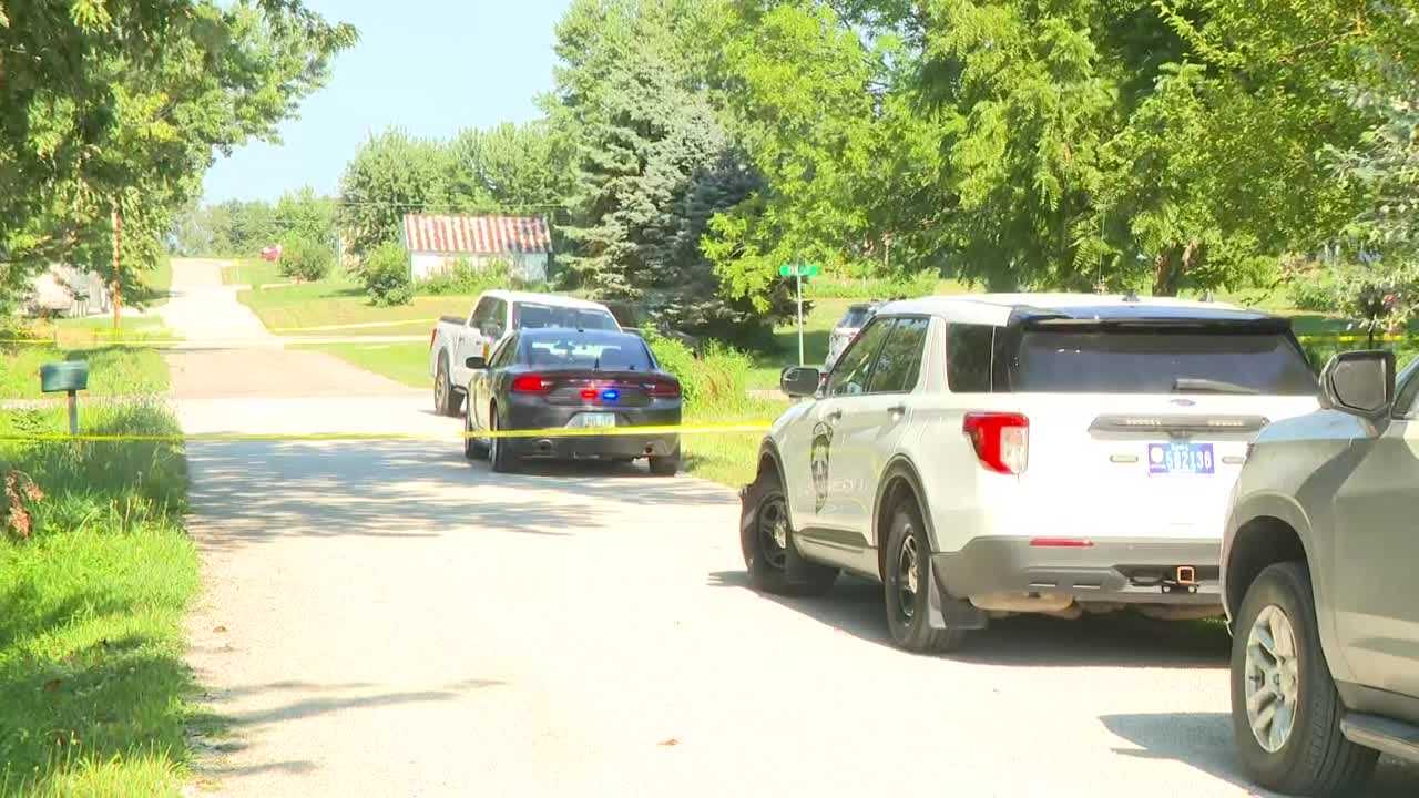 17-year-old suspect arrested after 'domestic-related' shooting that injured 3 in southern Iowa