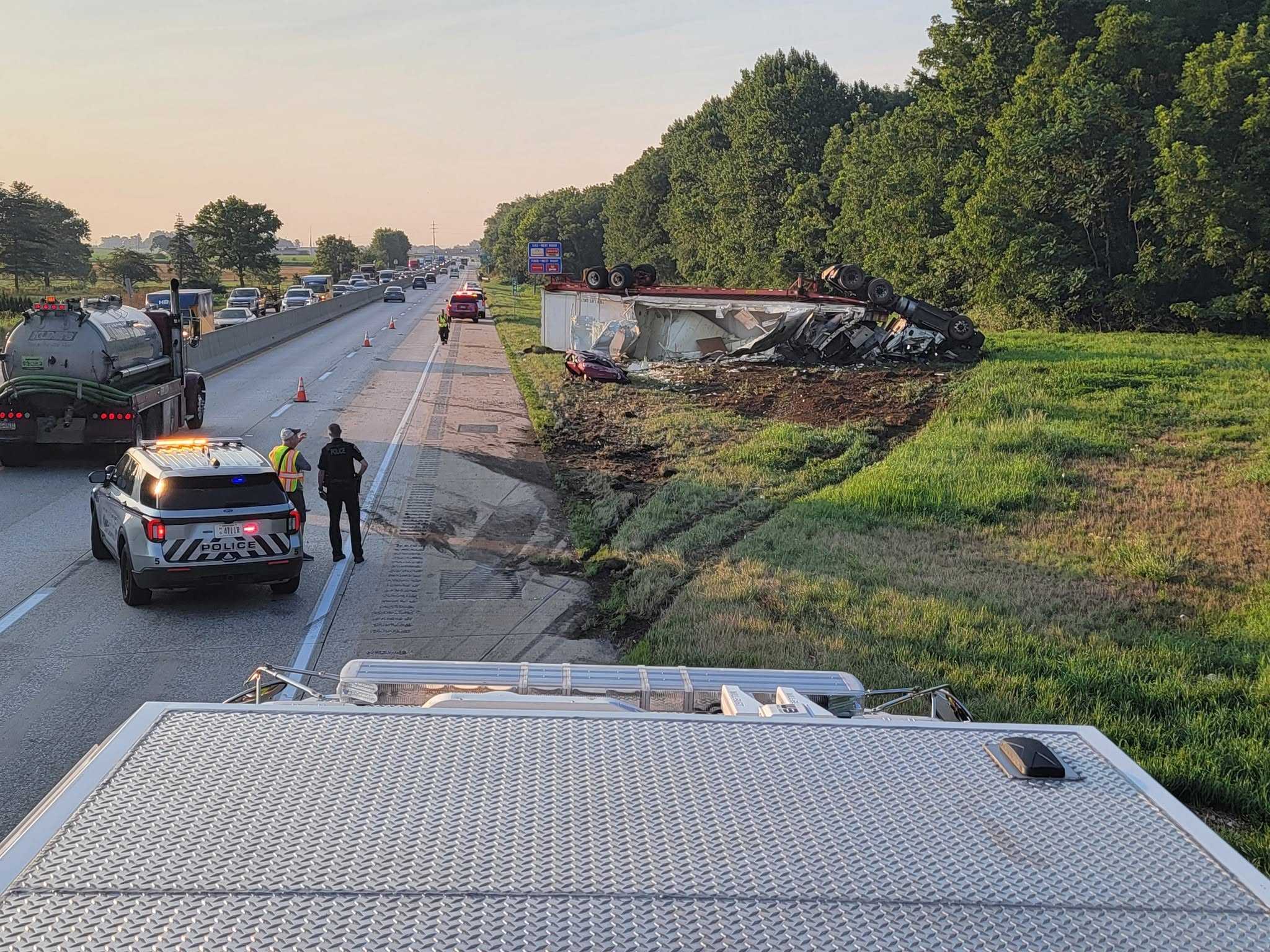 2 injured after tractor-trailer overturns on Route 283 in Lancaster ...