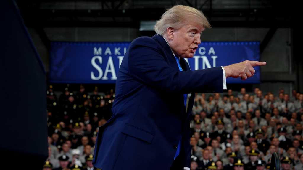 Republican candidates weigh how closely to align with Trump