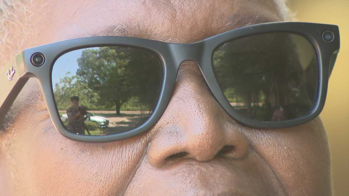 AI-powered glasses help blind Jackson woman read mail, move freely again