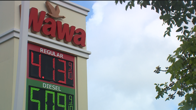 Gas prices dip ahead of Memorial Day travel in Florida, but AAA warns prices could rise again