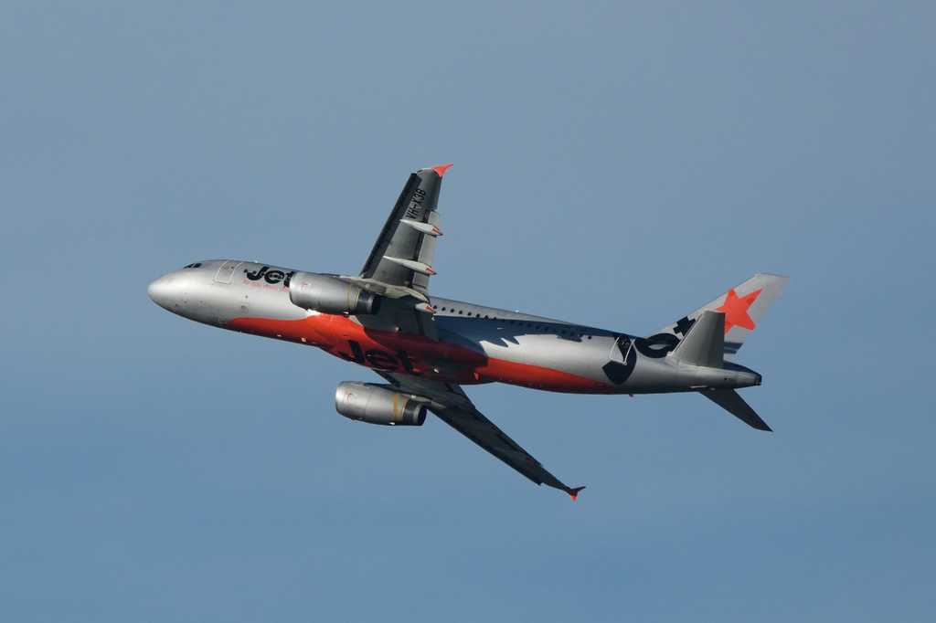 wbaltv.com - Associated Press - Australian airline Jetstar will charge passengers to use the overhead lockers for their bags
