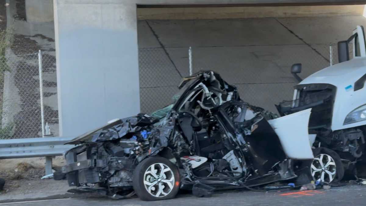 2 killed identified in crash involving big rig, 3 other vehicles on Highway 99 near Lodi