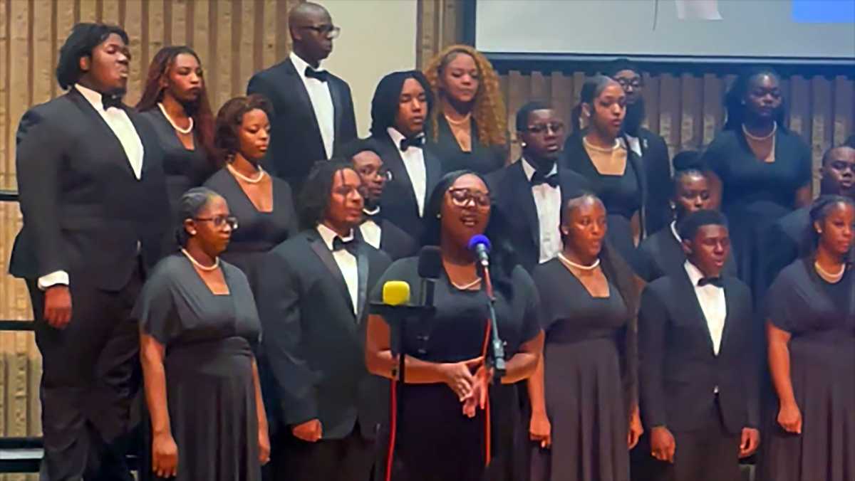 Jackson State University choir honors Dolly Parton