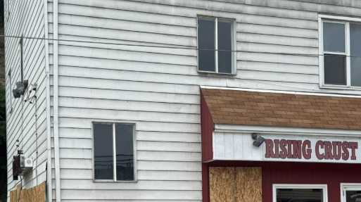 Western Pa. pizzeria vows to reopen weeks after vehicles crashed into building