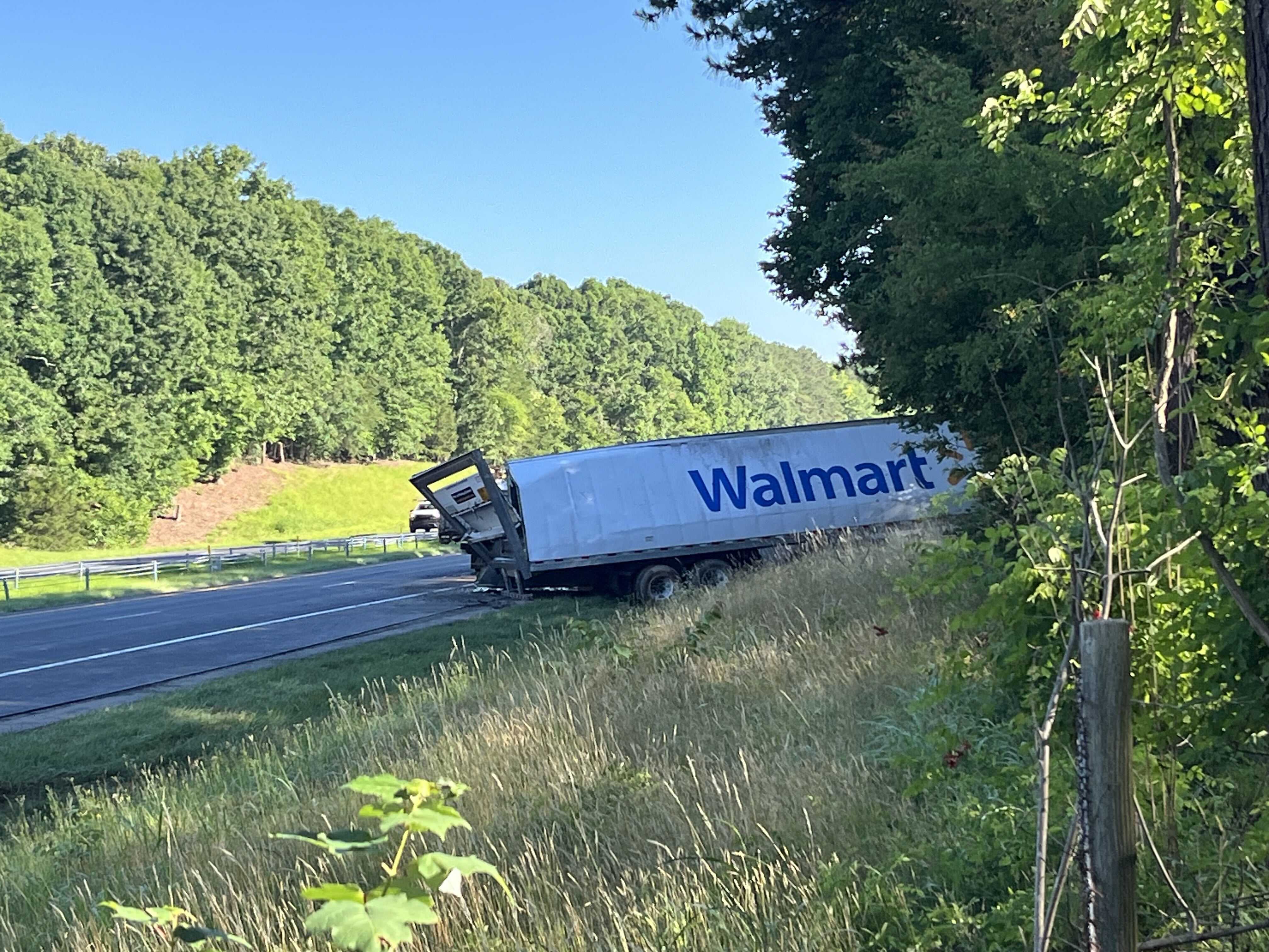 Walmart driver killed in crash identified - WYFF
