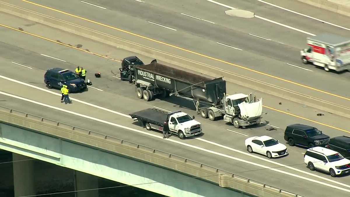 Kansas City fire crews say 1 dead in crash on I-670 at Genessee