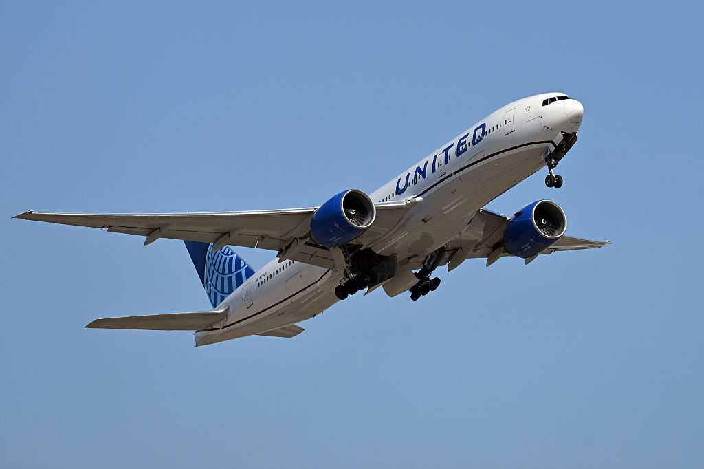 United Airlines flight to Spain turns back to US because of Bluetooth device name