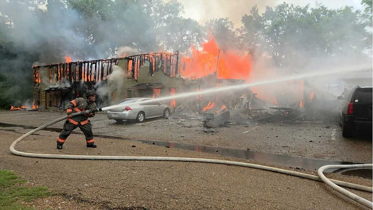 Residents treated for smoke inhalation after Warren County fire