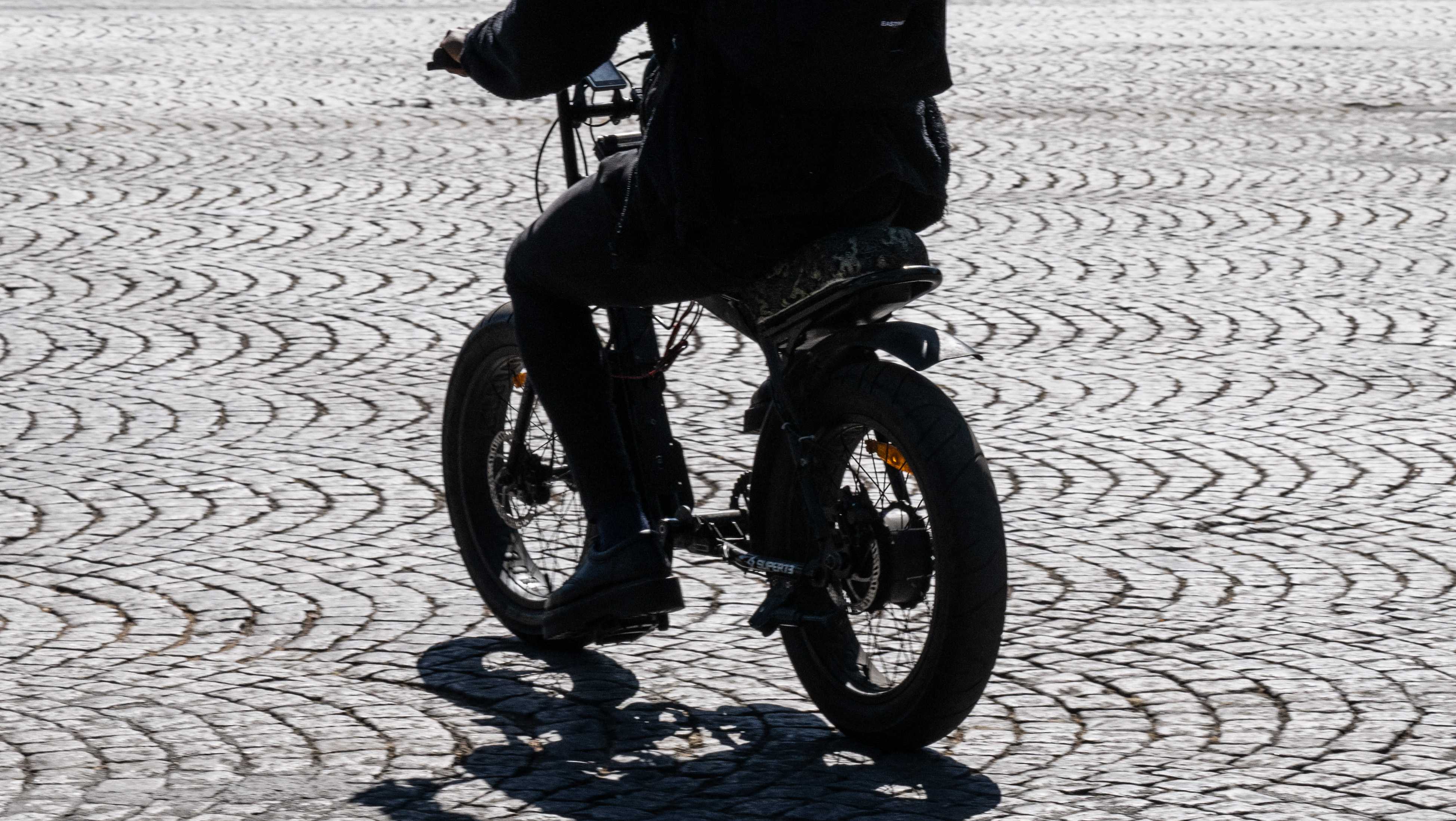 Healey wants speed 'framework' to regulate e-bikes, scooters