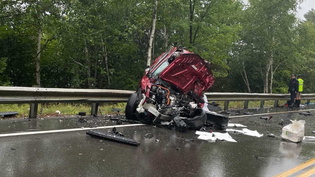 Tractor trailer hydroplanes into oncoming traffic on Moscow road, killing Quebec man