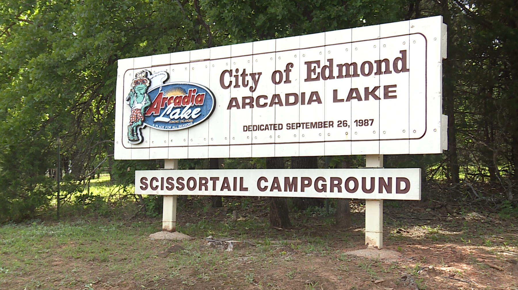 'This kind of violence has no place in Oklahoma,' Gov. Stitt says after Arcadia Lake mass shooting