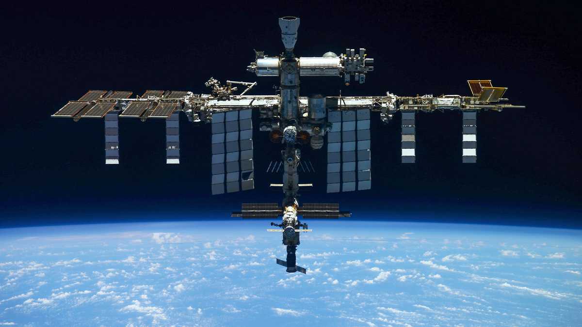 Maine's Jessica Meir, other astronauts briefly take shelter during repair to fix leaks on ISS
