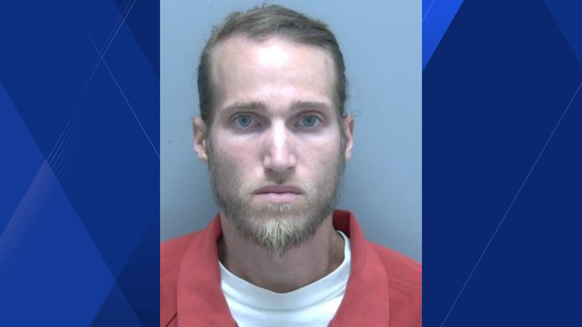 North Fort Myers man wanted on firearm charge remains on Crime Stoppers' 10 Most Wanted list
