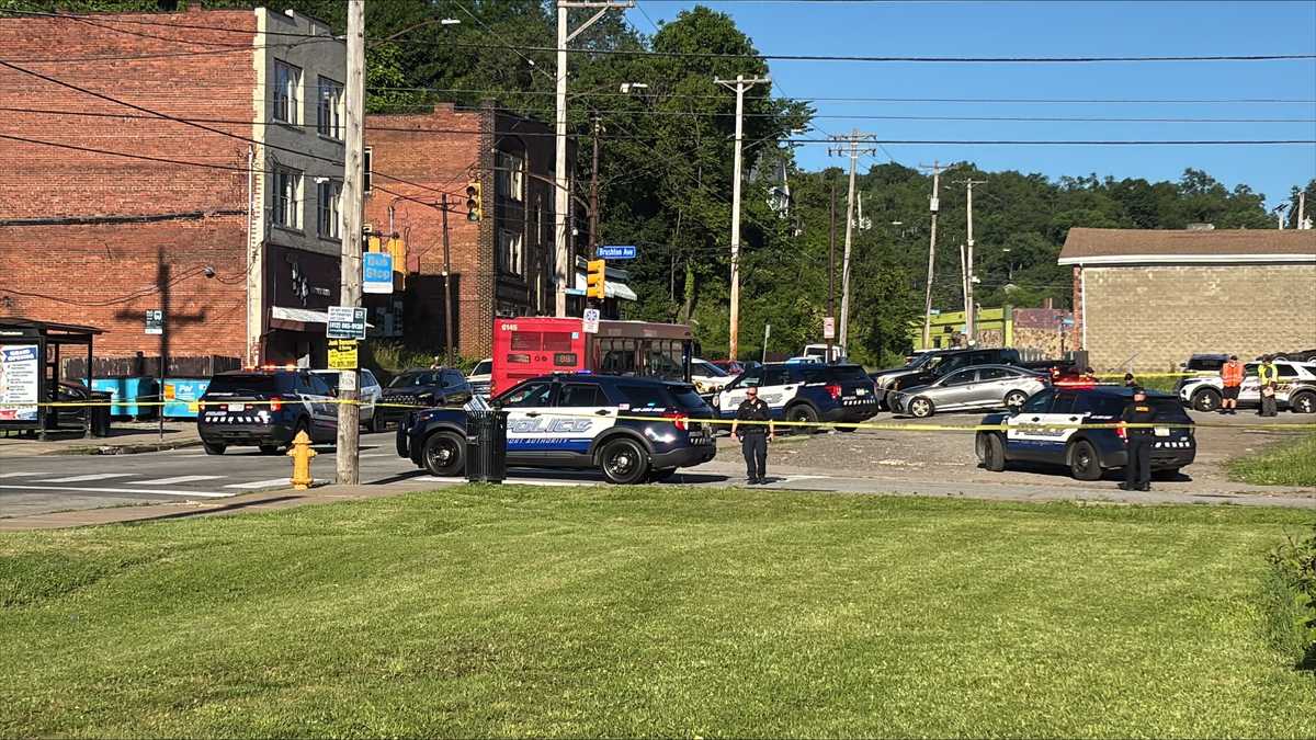 Man dies after PRT bus, dirt bike collide in Pittsburgh's Homewood