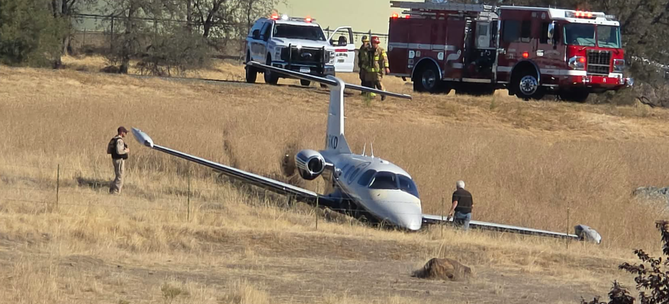 Plane goes off runway at Auburn Municipal Airport
